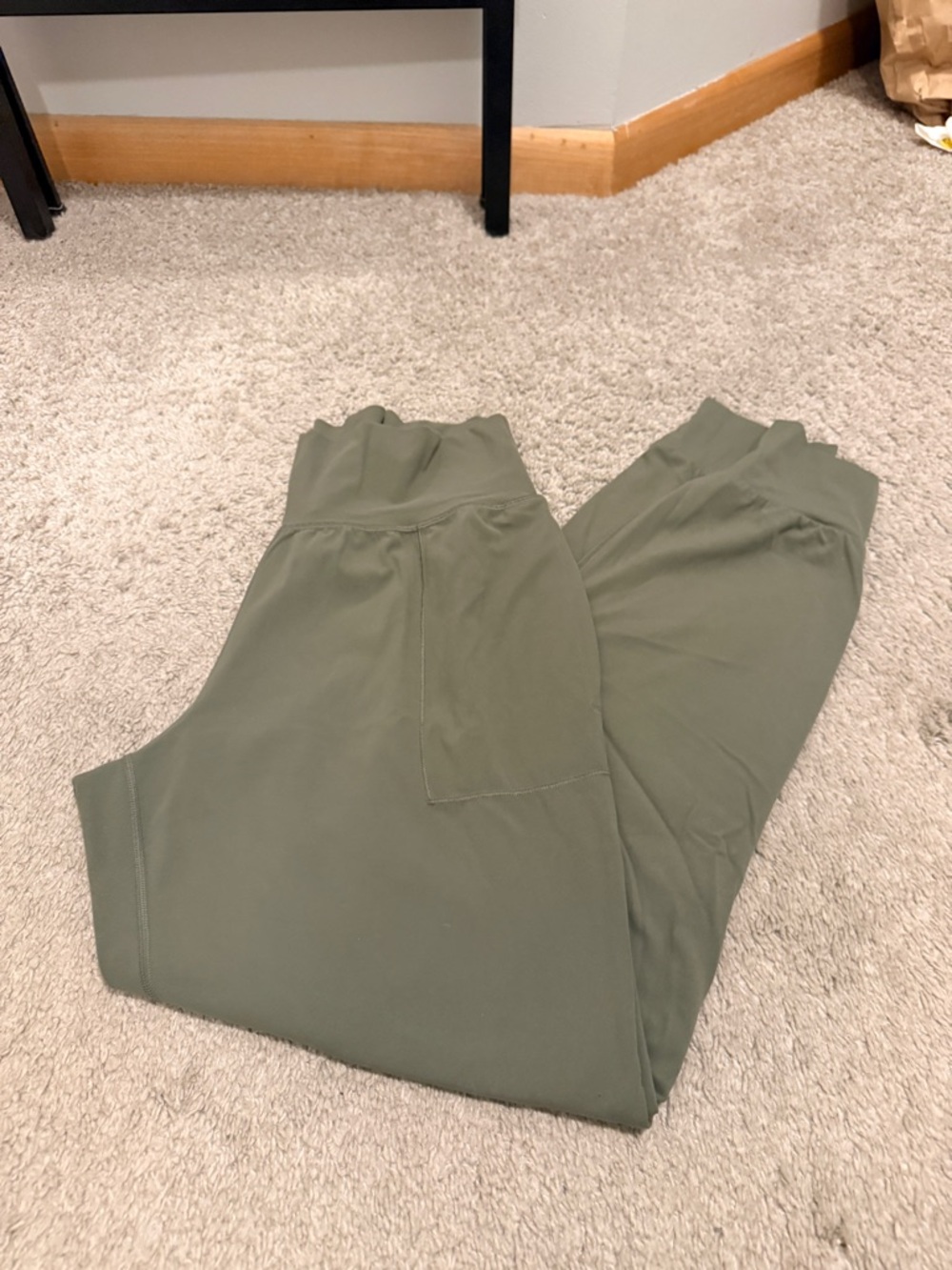 Salutation Jogger Pants
